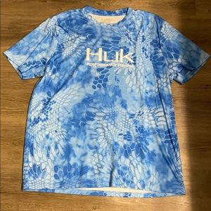 Huk tee shirt